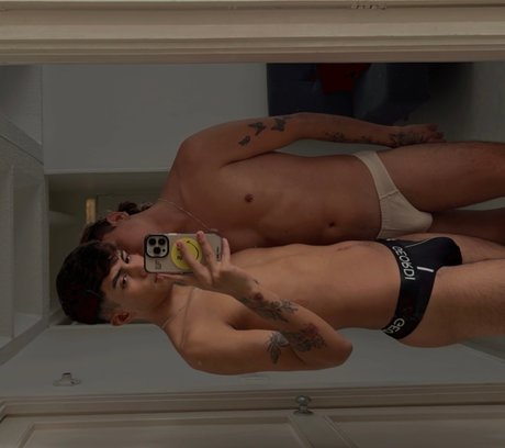 Juan y Gabriel modèle parfait images