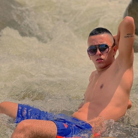 Juan Pablo Quintero modèles nus image