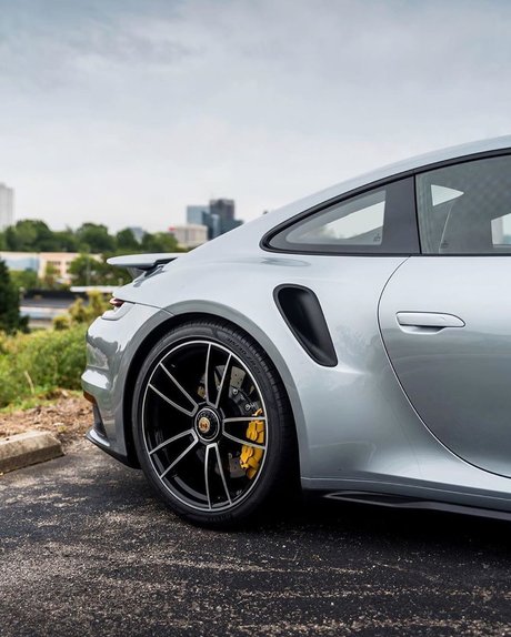 Groot Millennial actrice pornographique collection