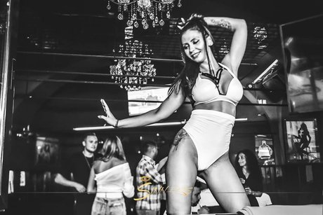 Alicia Bonita jolie star du porno image