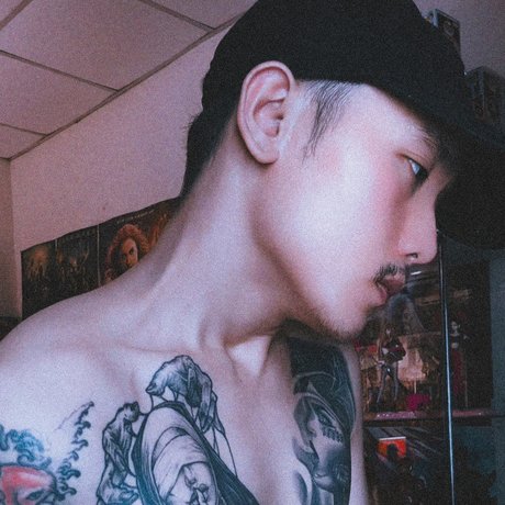 ALANOGRAF étoile nue photos