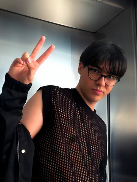 Onlyfans boy modèle pornographique galerie