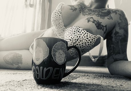 Oona Moon modèle de haute qualité image