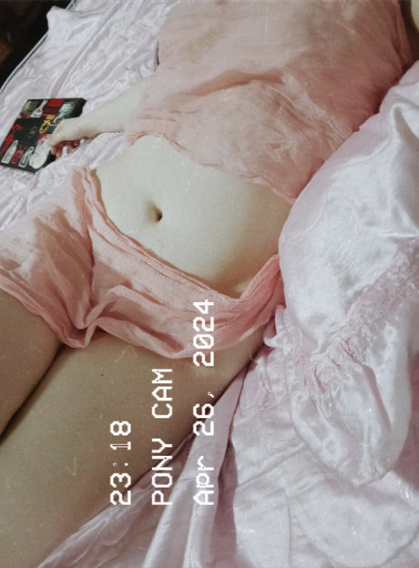 Pauchi actrice de nus photo