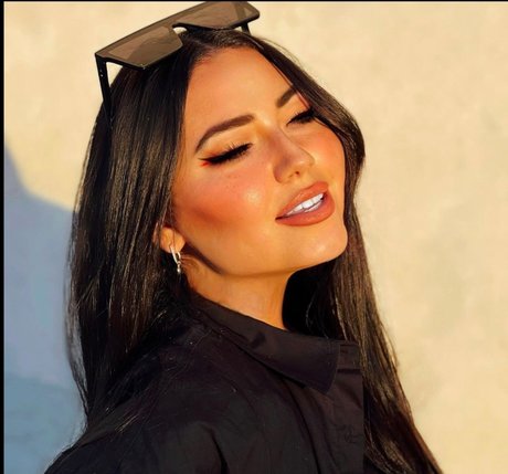 Aleena Tilley_ actrice de grande qualité image