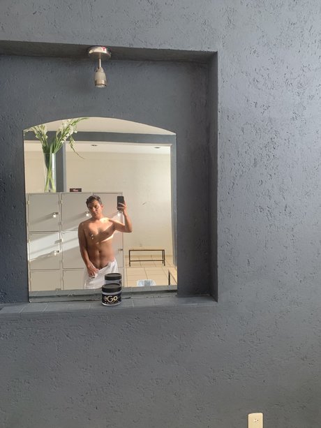 Emi Bluee actrice parfaite images