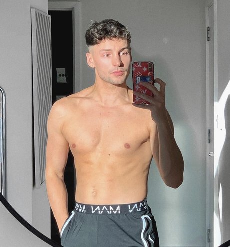 PEACHPAL actrice porno archive