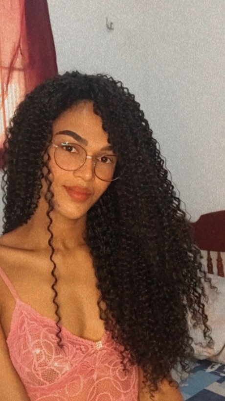 Paola Eduarda star du porno gratuite image