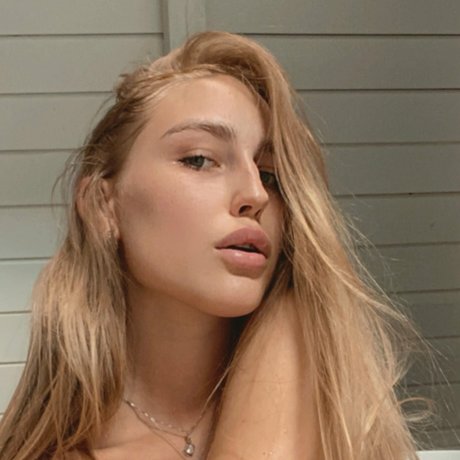 Pauline Minou star du porno parfaite images