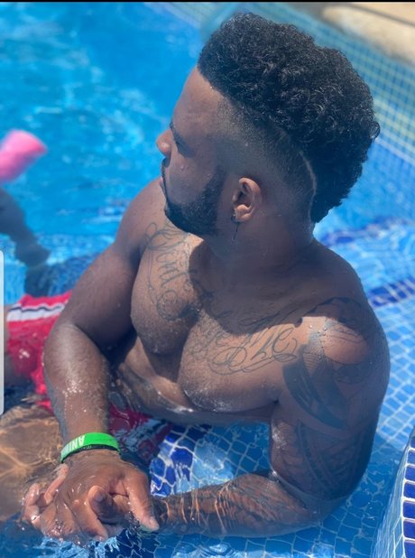 Filipe Oliveira étoile adulte galerie