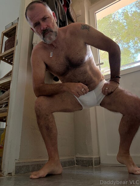 Daddy bear star du porno de haute qualité photo