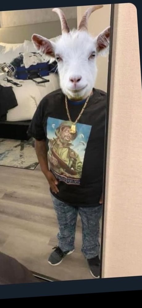 Demon Semen XX modèle sympa photos