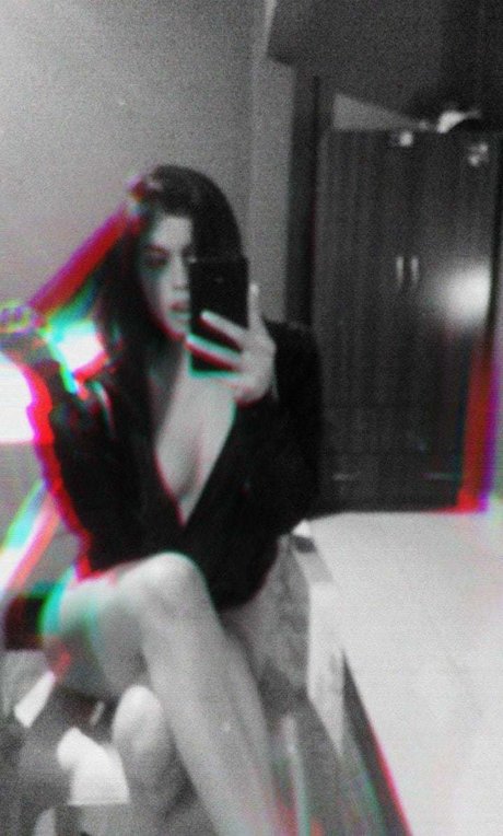 La nena modèle chaud galerie