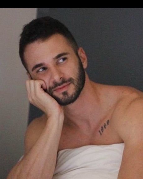 Pietro Mota jolie star du porno image