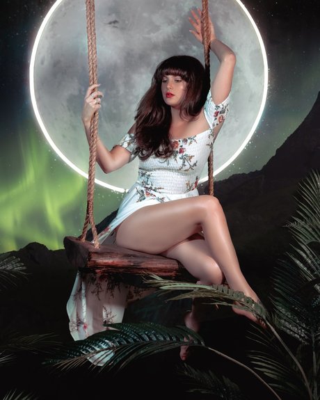 PETRA BANX_ étoile nue galerie