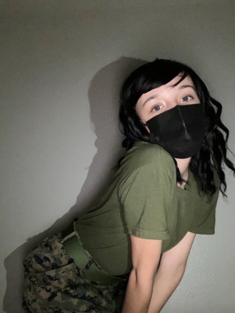 Jade Babey jolie étoile archive