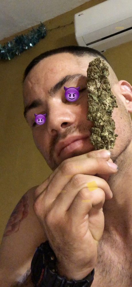 Buster modèle chaud archive