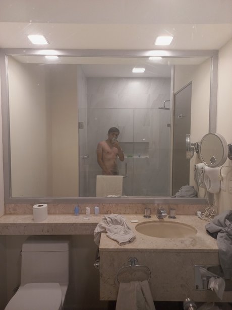 B boy actrice images