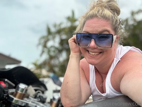 _Goon Goddess Domme BBW nus étoiles galeries