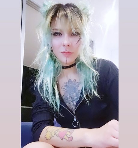 CHLOE beau modèle image