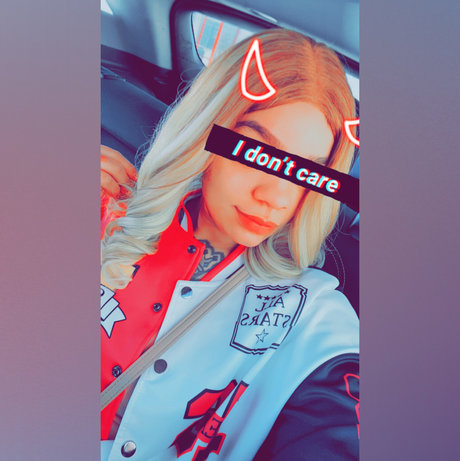 Royalteaa_ modèle magnifique galerie