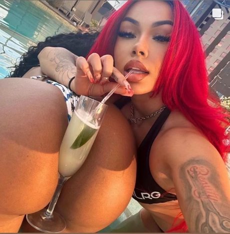 Claudia Wright star du porno en haute qualité photos