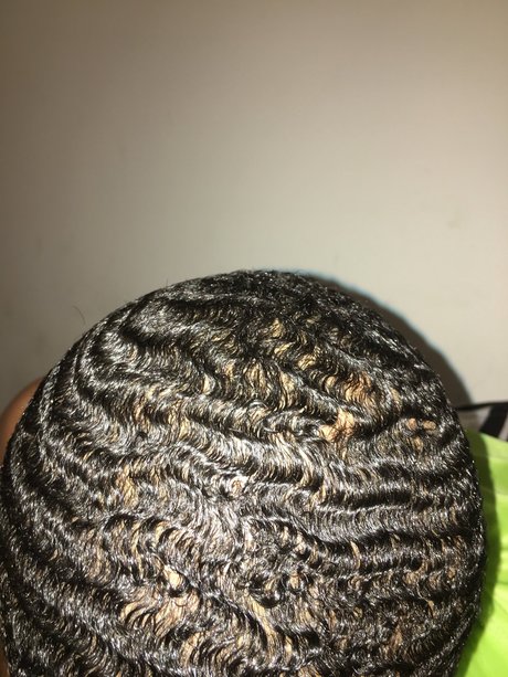 milf aux cheveux noirs onlyfans la plus belle photo