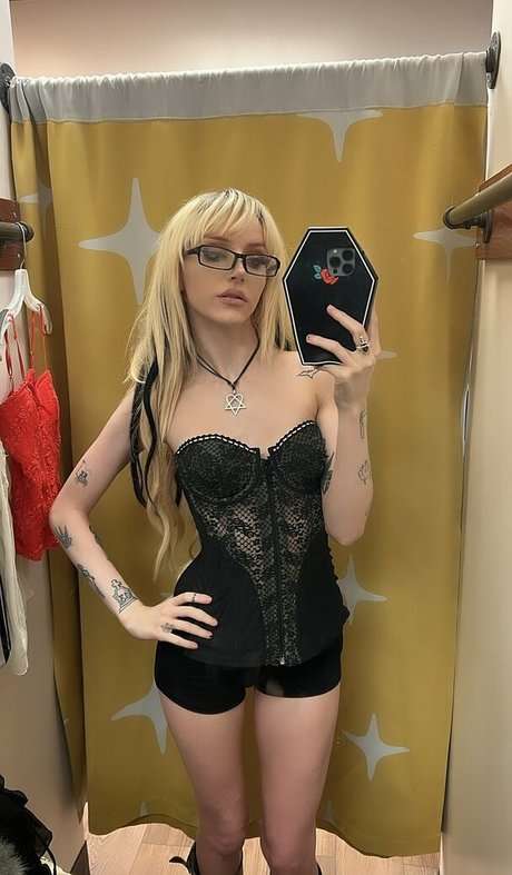 Kirsten Kaye haut étoile photo