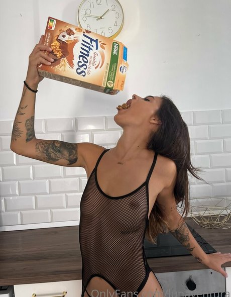 jolie ébène onlyfans belle qualité photos