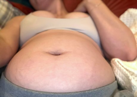 potbellywife haut modèle des photos