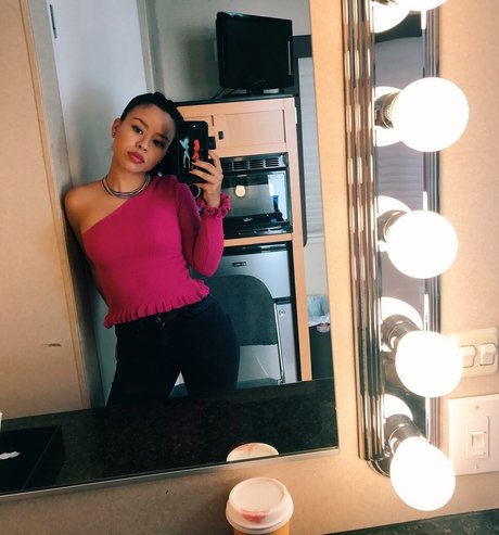 Cierra Ramirez actrice xxx galeries