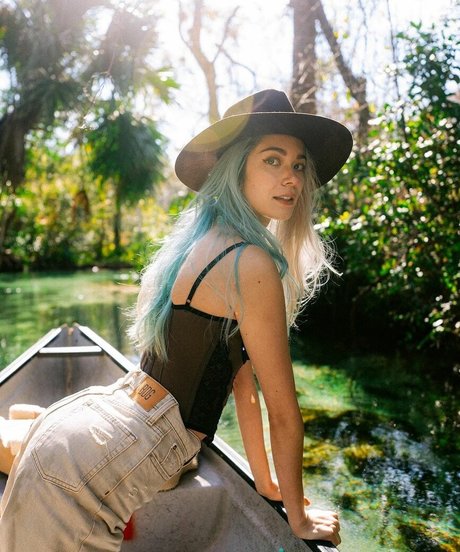 Melodi Flack actrice adulte galeries