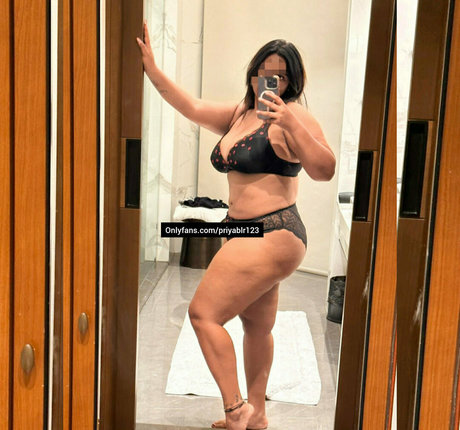 priyablr123 étoile de l'art photos