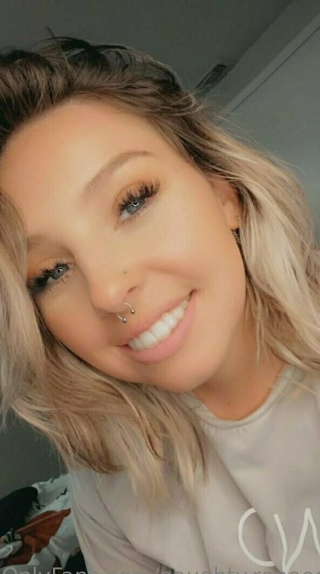 naughty reneee modèle adulte galeries