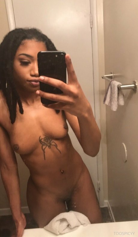 bbw gothique uniquementfans des nus sympas photos