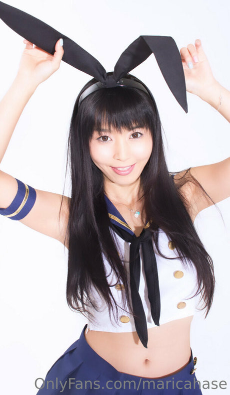 chaton courbé onlyfans belle haute qualité img