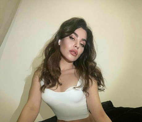 helenalovesyoux star érotique des photos