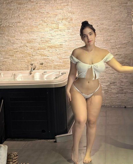 lioqueenn étoile xxx des photos