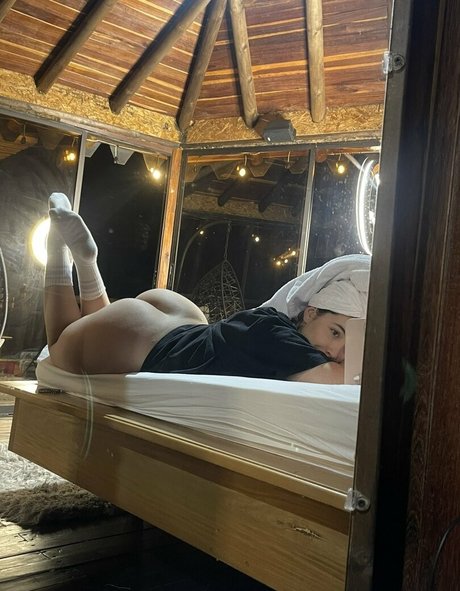 lioqueenn haut de star du porno image