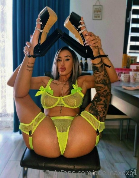 adelinaxoxo1 star du porno photo