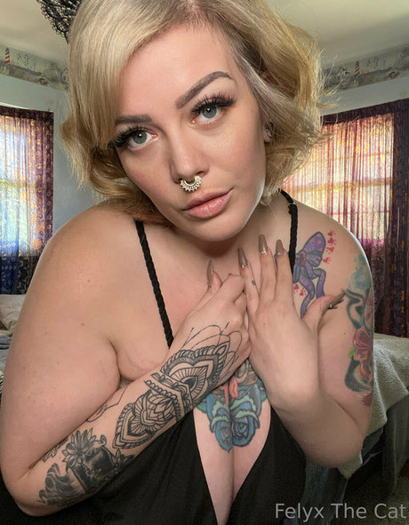 adolescent maigre onlyfans haute qualité des photos