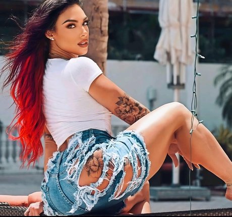 Kayla Rossi modèle chaud galerie