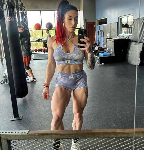 Kayla Rossi étoile galerie