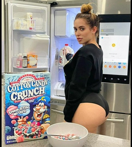 Ansley Pacheco art modèle images