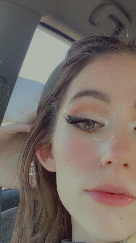 nakedella étoile sympa img