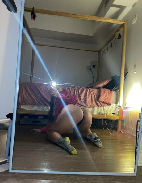 giaderza modèle sexy image