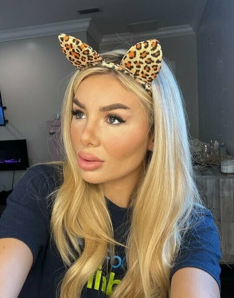 pawg blonde uniquementfans érotique gratuit images