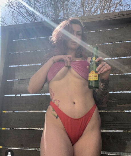 ITSJESSID joli modèle des photos