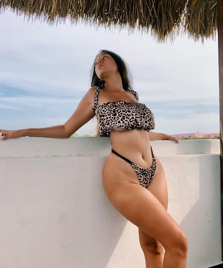 Maddy Mahmoudi meilleure star du porno image