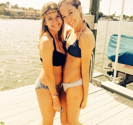 brunette onlyfans sympa, meilleur collection